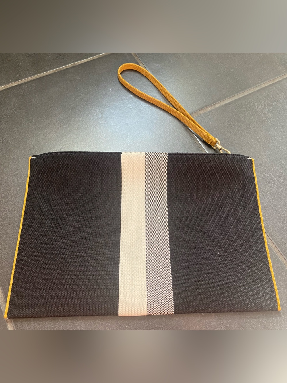 Rothy’s Wristlet Clutch Purse